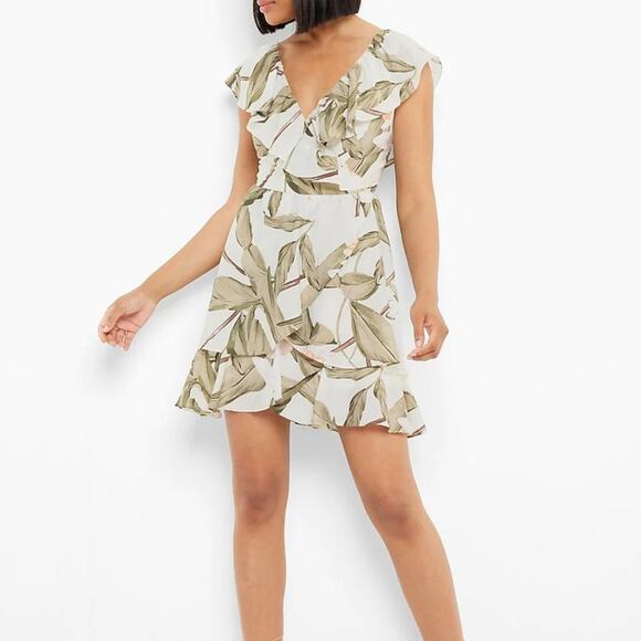 EXPRESS Tropical Leaf Print V-Neck Ruffle Mini Dress Smocked {3G10} - Picture 3 of 6